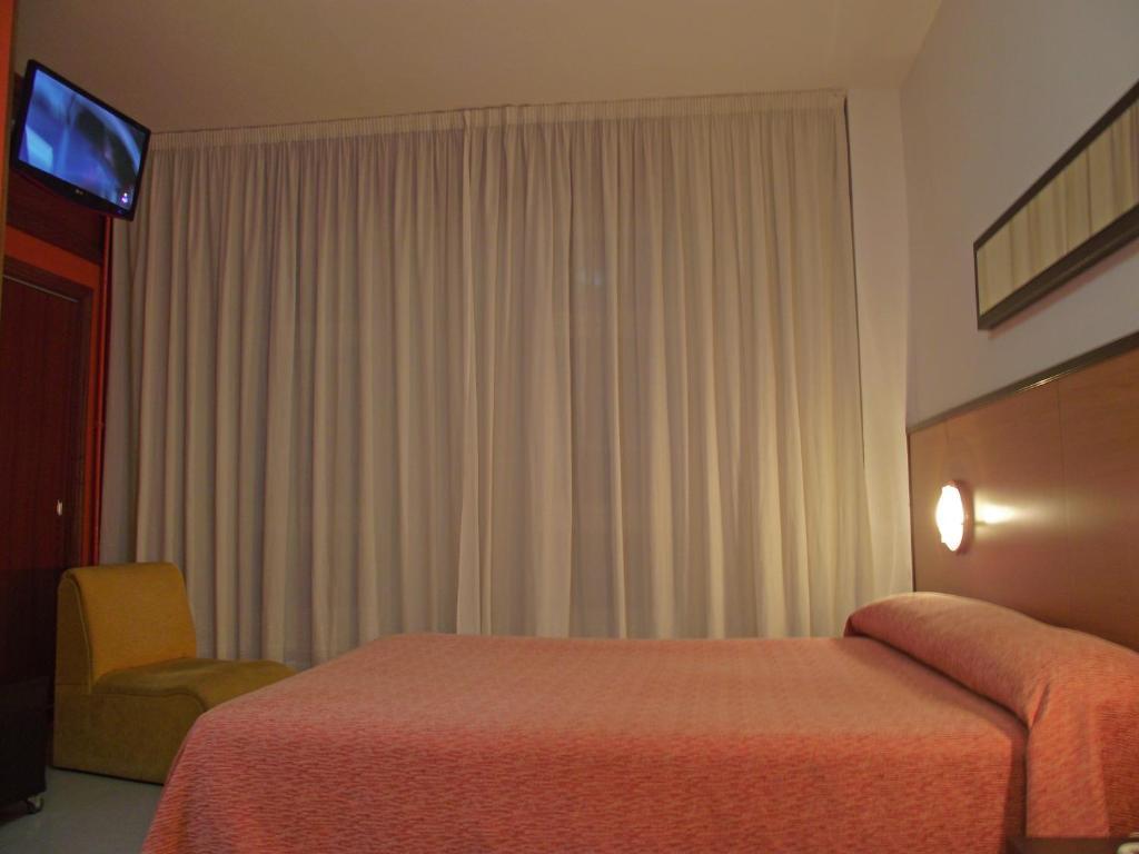 Loop Inn Hotel 圣地亚哥－德孔波斯特拉 客房 照片